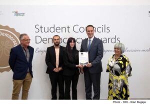 photo showing student council winning award